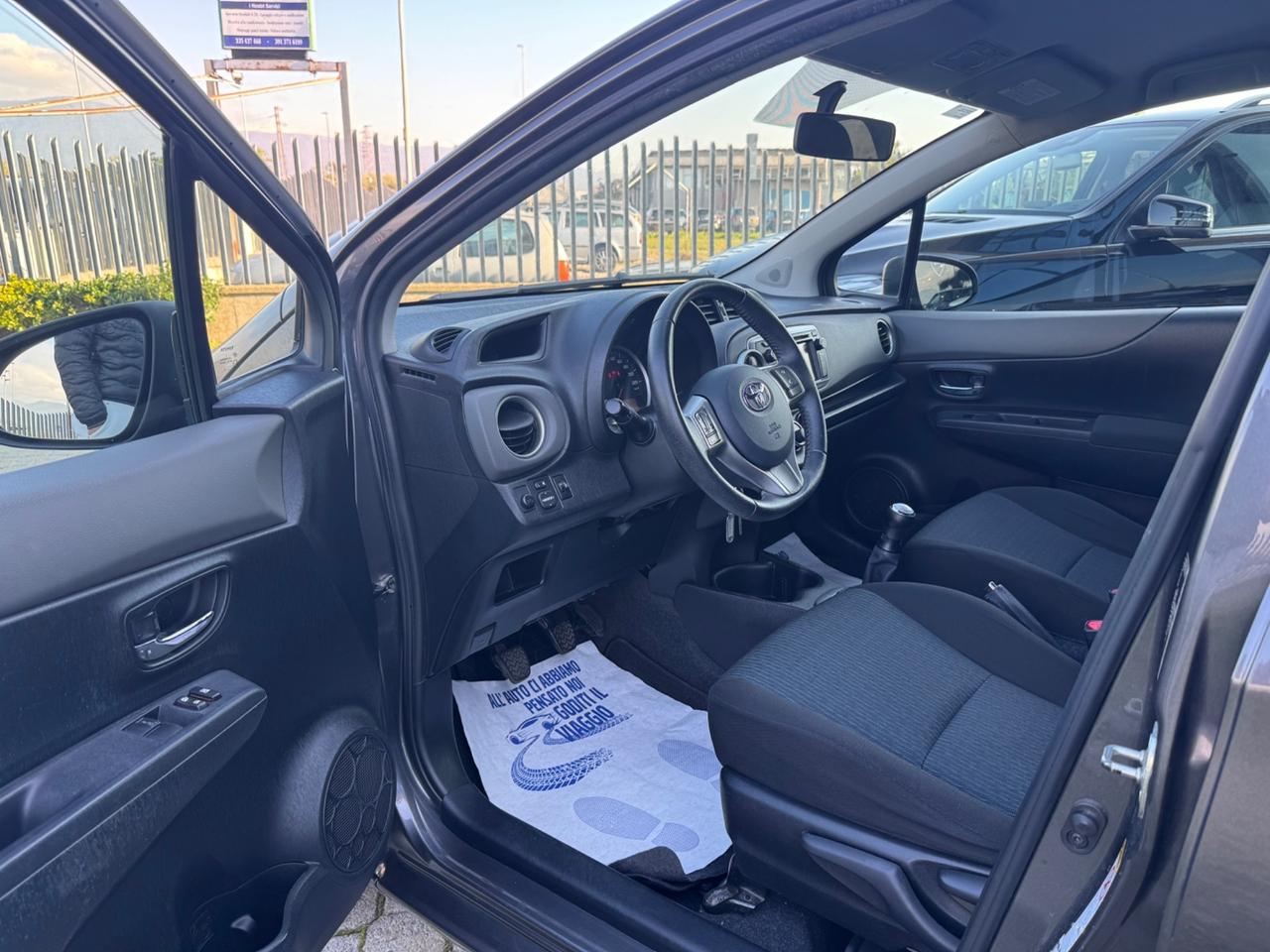 Toyota Yaris 1.0 5 porte Lounge