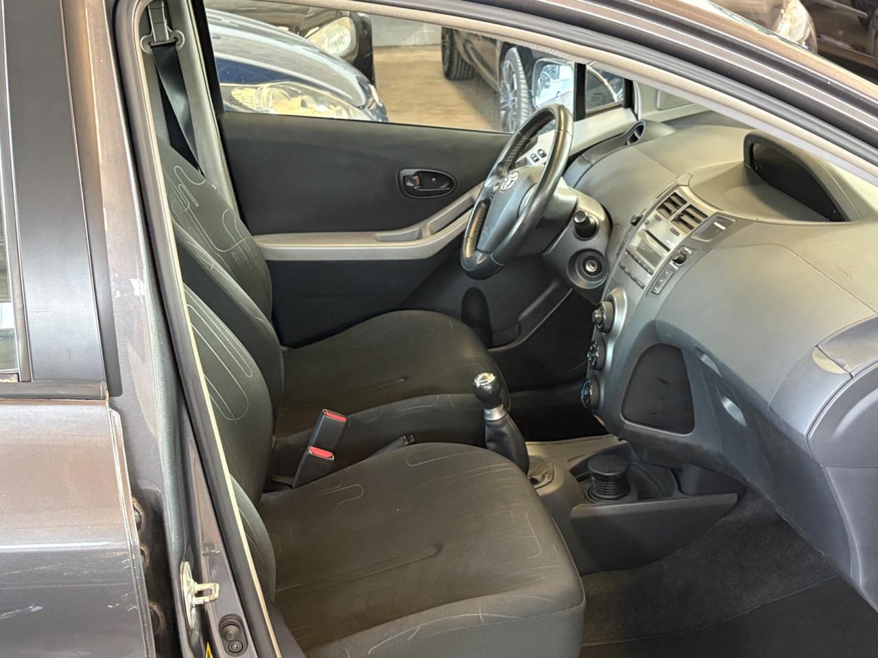 Toyota Yaris 1.0 5 porte Sol