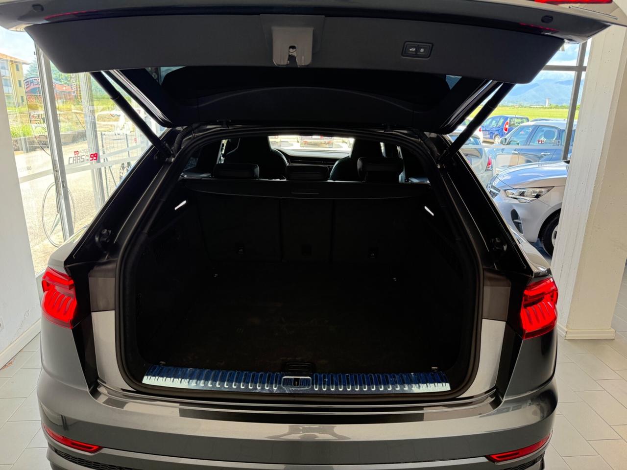 Audi Q8 50 TDI 286 CV quattro tiptronic Sport