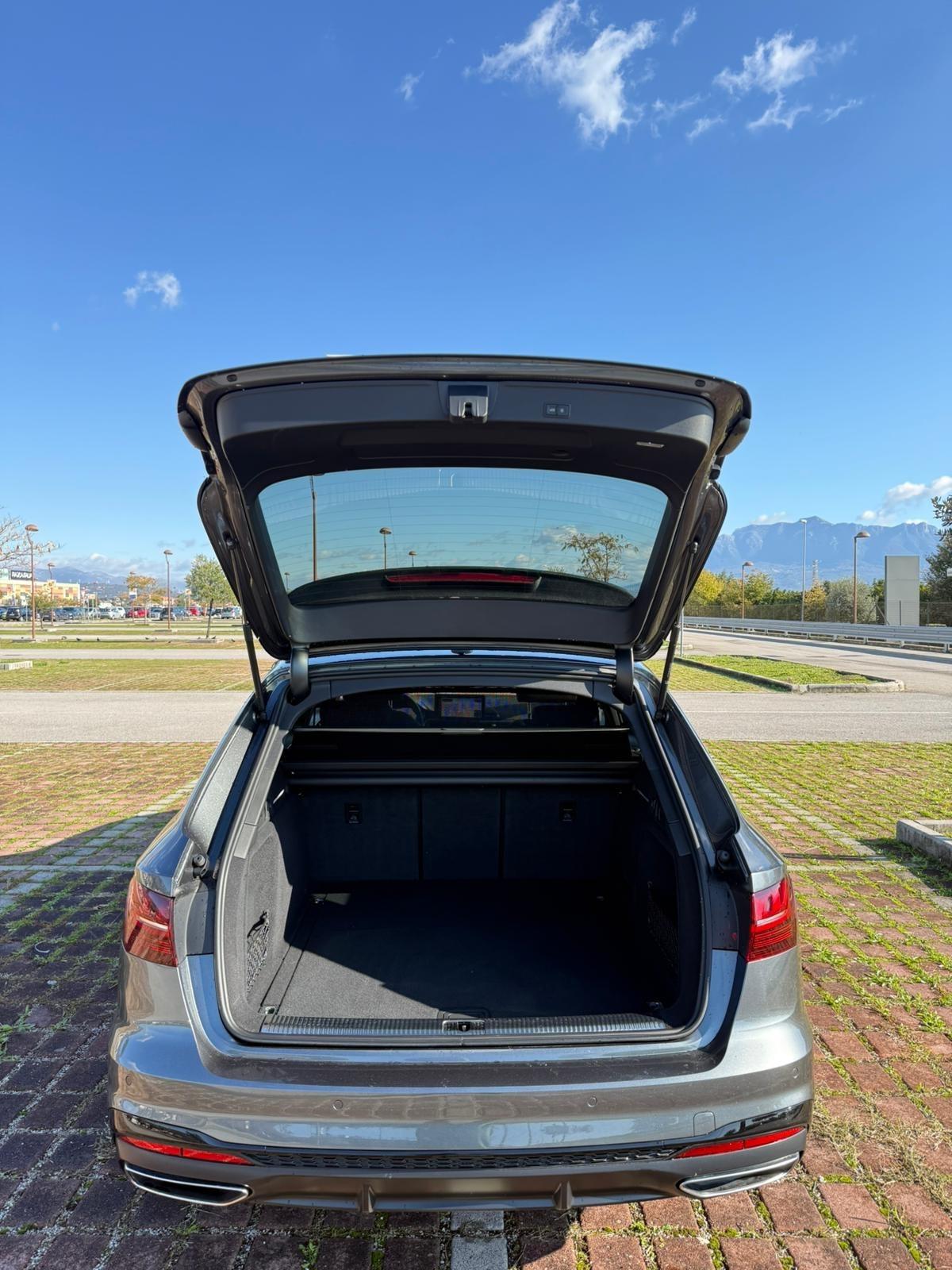 Audi A4 40 TDI S tronic line edition