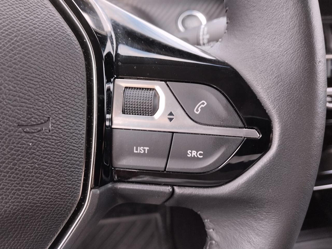 Peugeot 208 motore elettrico 136 CV 5 porte E-Style