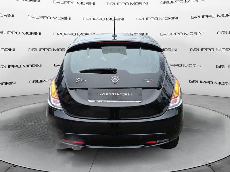 Lancia Ypsilon Ypsilon 1.0 FireFly 5 porte S&S Hybrid Ecochic Silver