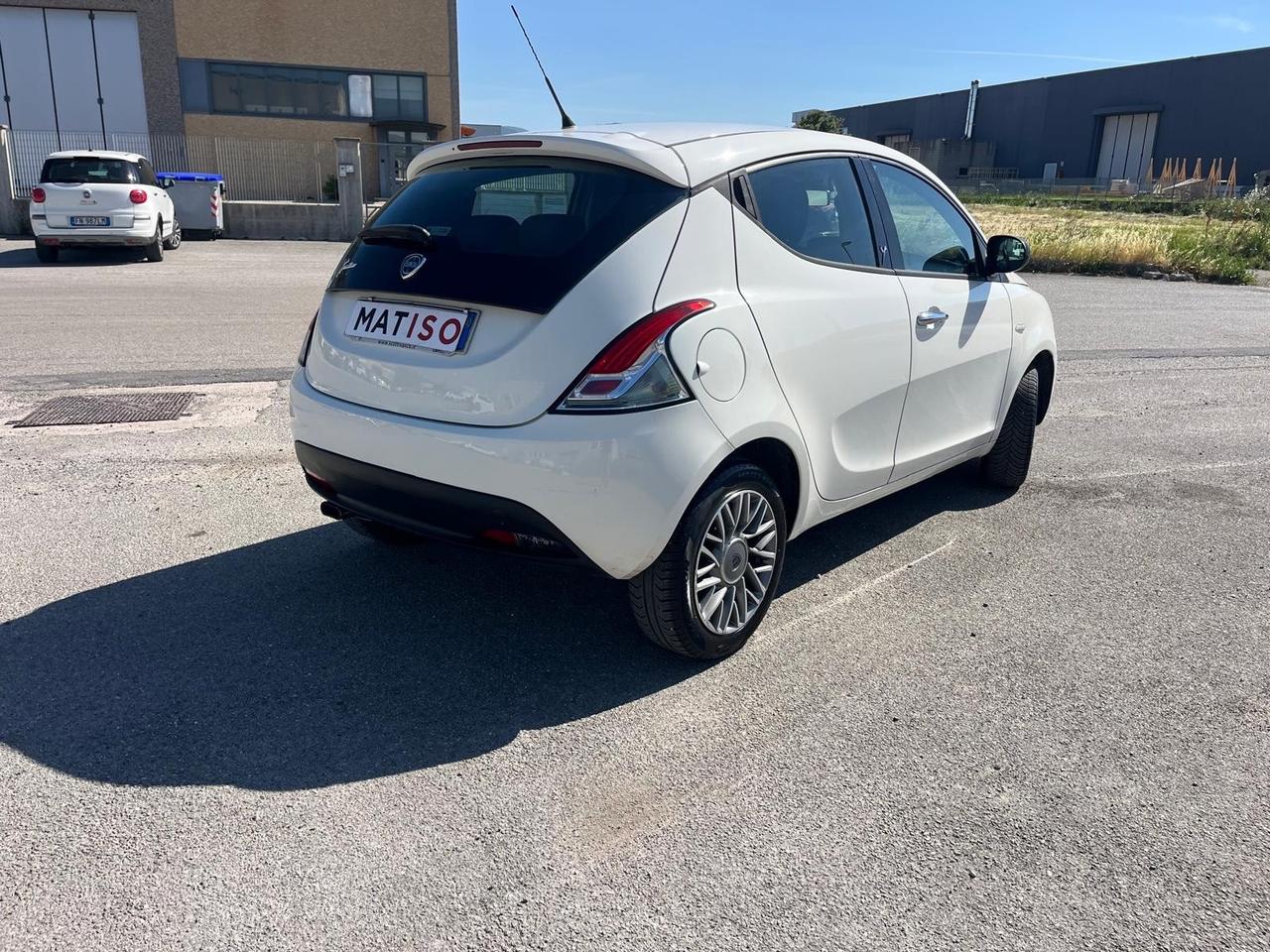Lancia Ypsilon Platinum 110000 KM GARANZIA 12 m LEGGERE)