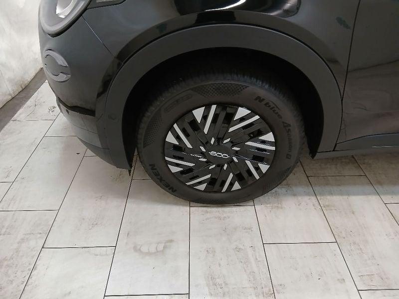 FIAT 600 1.2 hybrid 110cv auto
