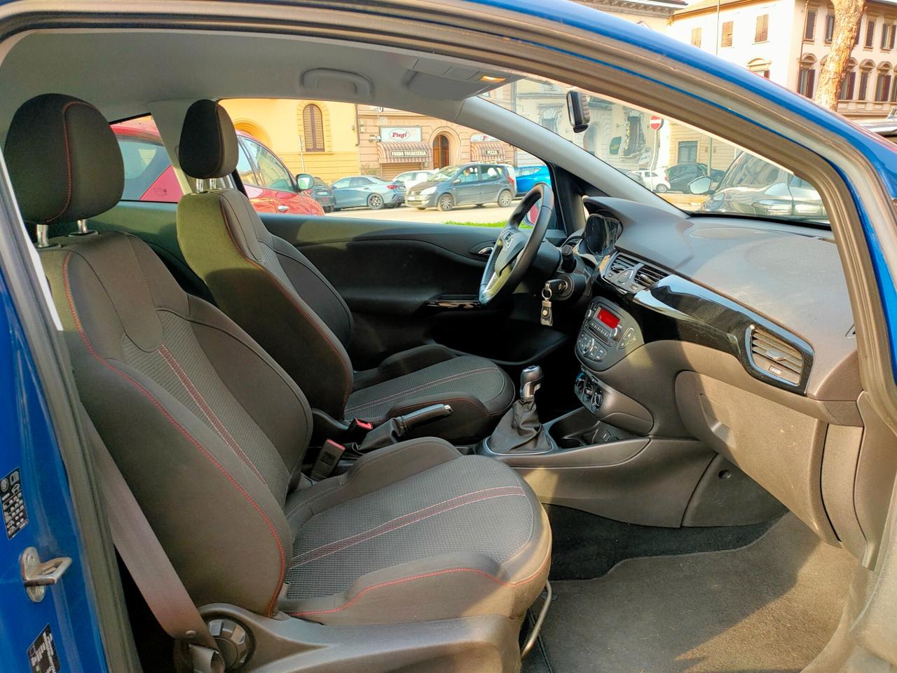 Opel Corsa 1.2 Coupé Black Edition Neopatentati