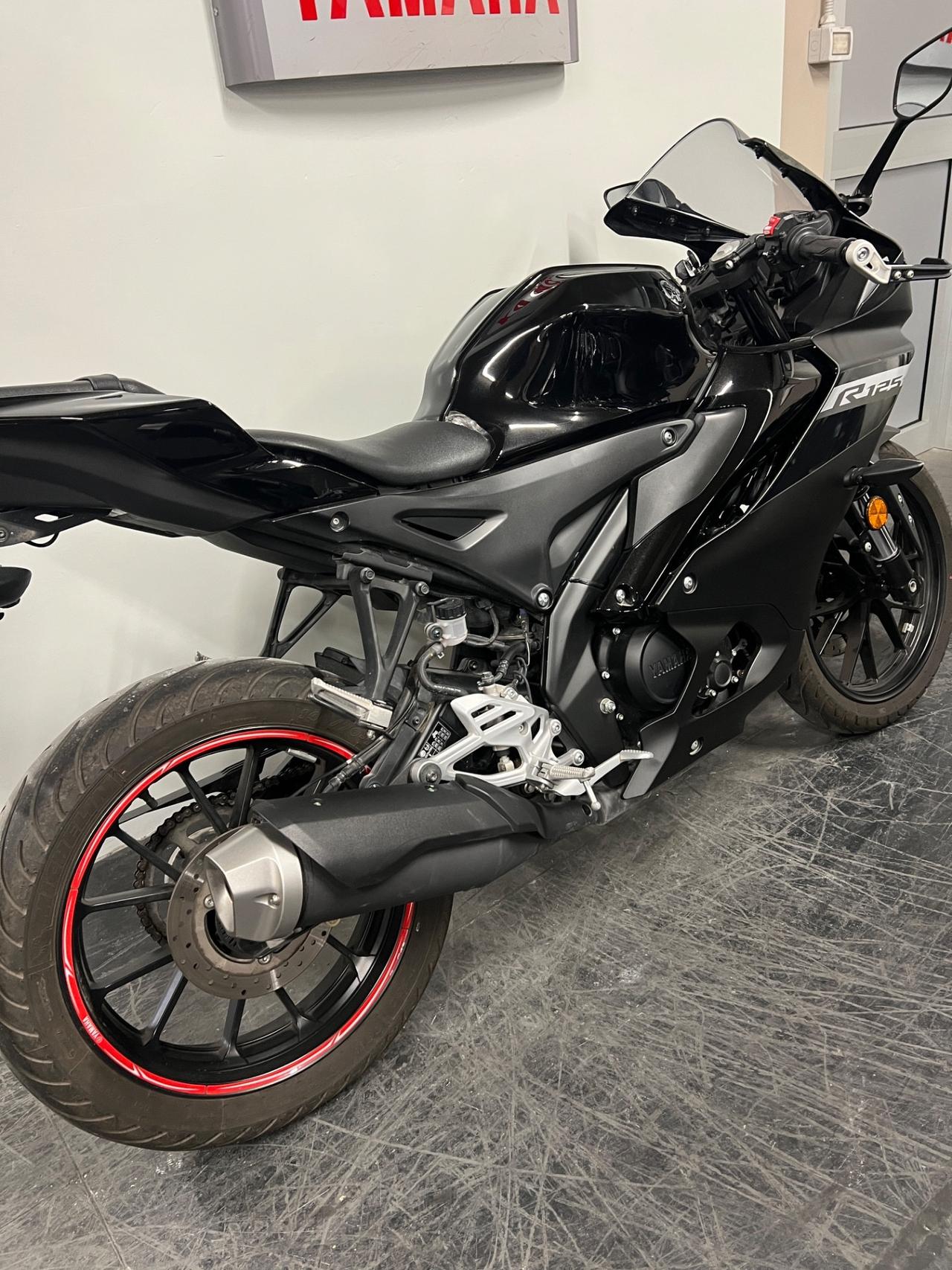 Yamaha YZF R125