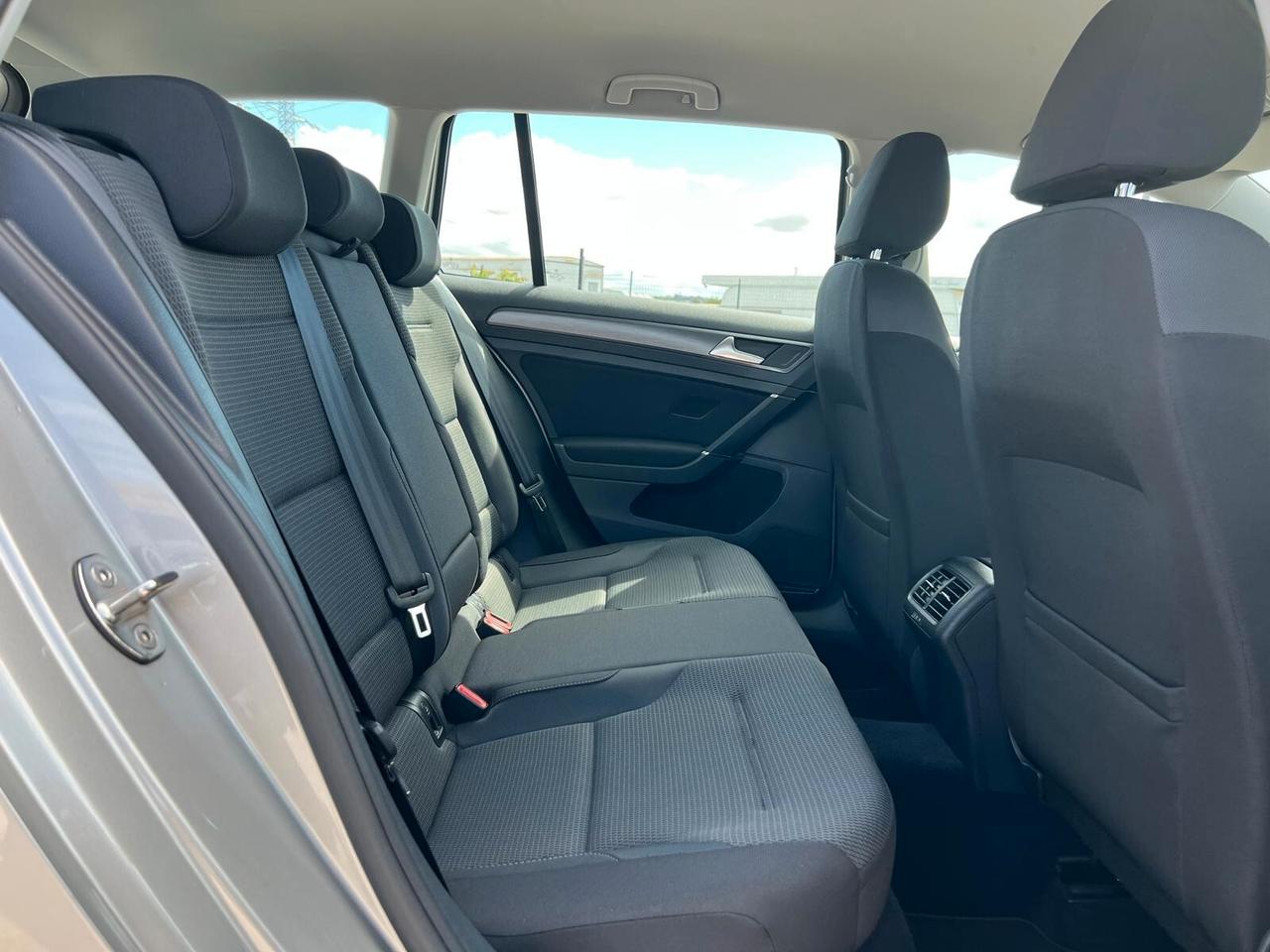 Volkswagen Golf Variant 1.6 TDI 115 CV DSG Executive BlueMotion Tech.