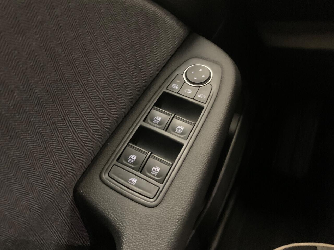 RENAULT CLIO TCE 90 CV 5 PORTE TECHNO