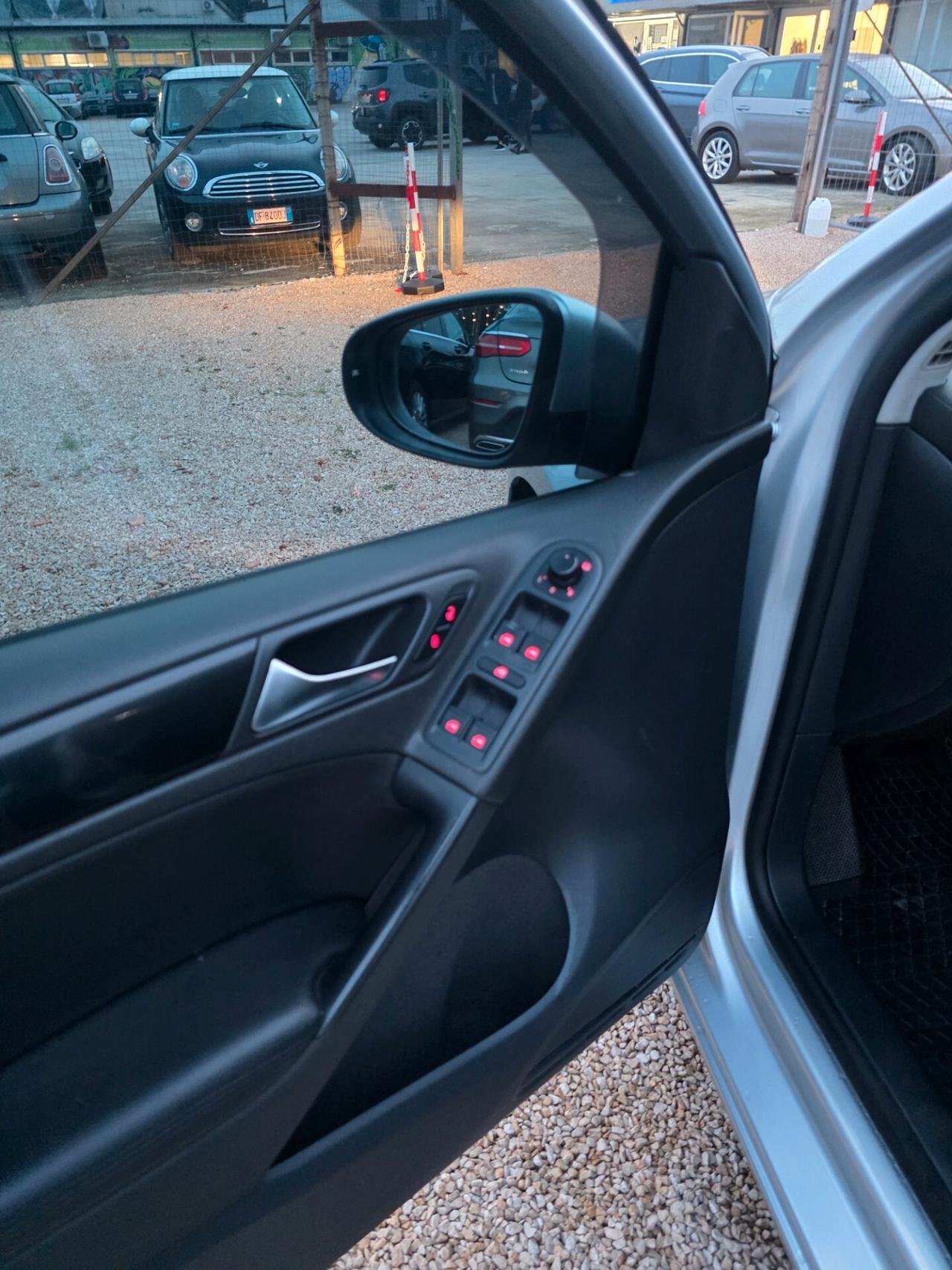 Volkswagen Golf 6 1.6 TDI DPF 5p. Neopatentati