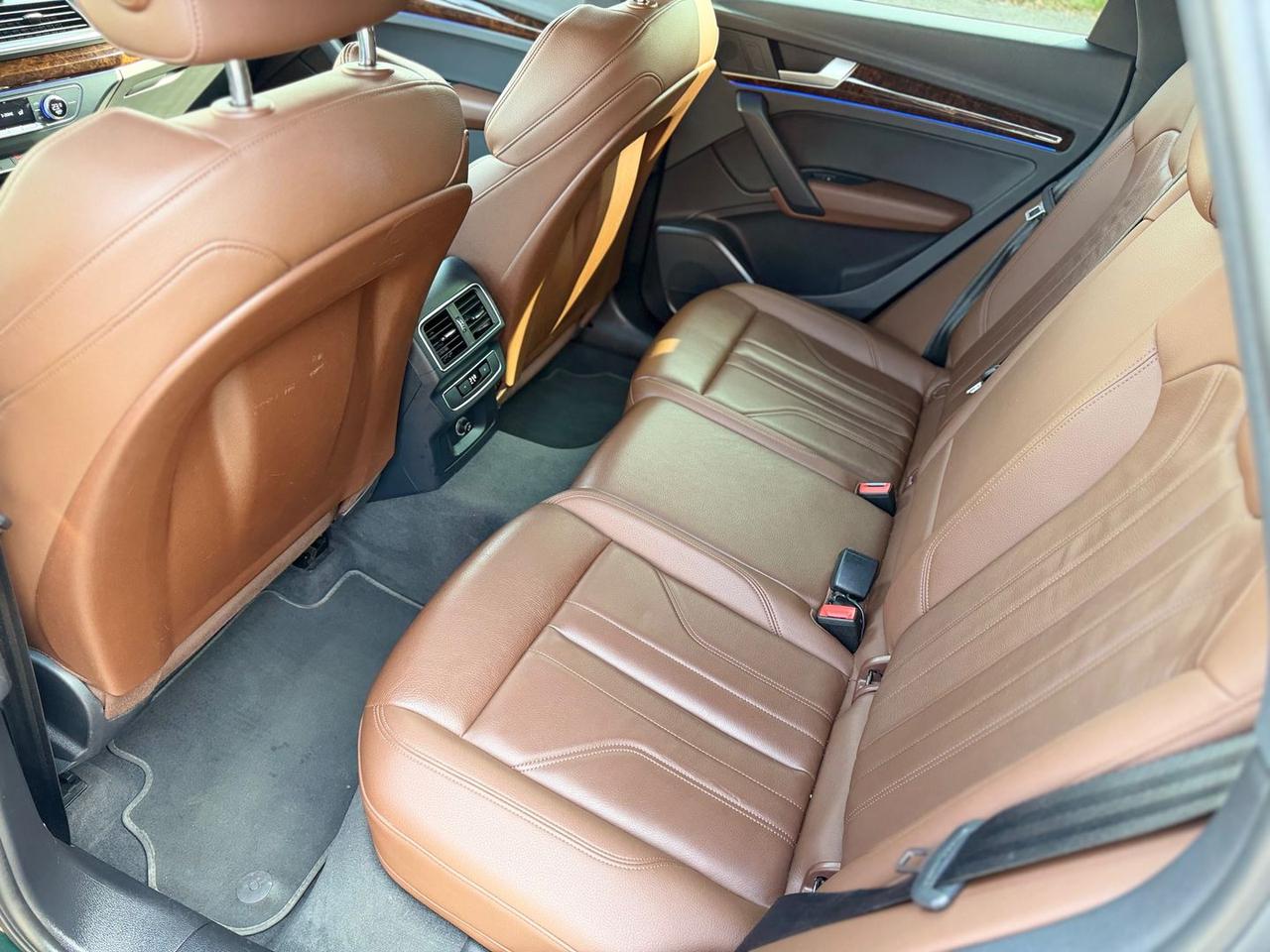 Audi Q5 Business Sport 2.0 40 TDI #9784