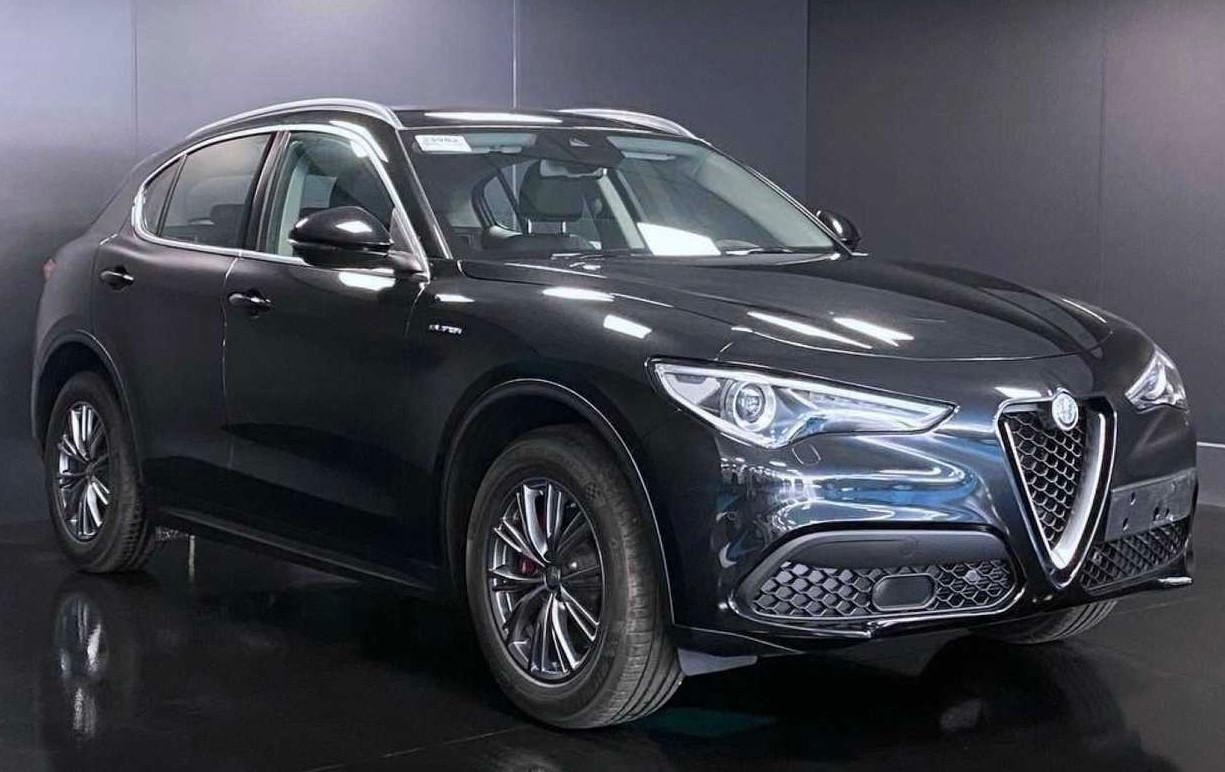 Alfa Romeo Stelvio 2.0 Turbo 200 CV AT8 Q4 Executive