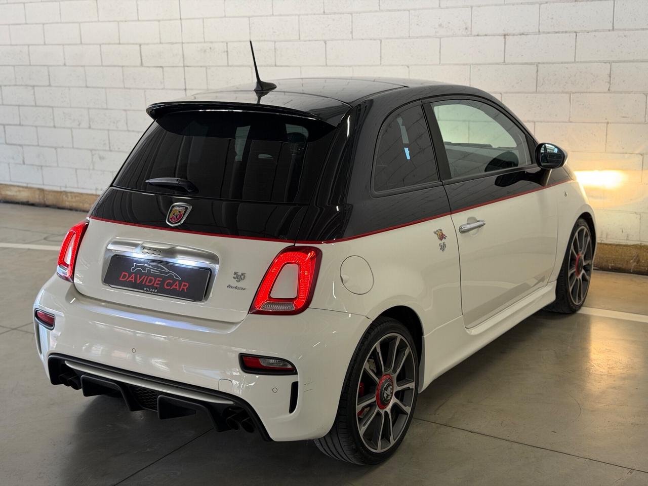 Abarth 595 1.4 Turbo T-Jet 165 CV Scorpioneoro