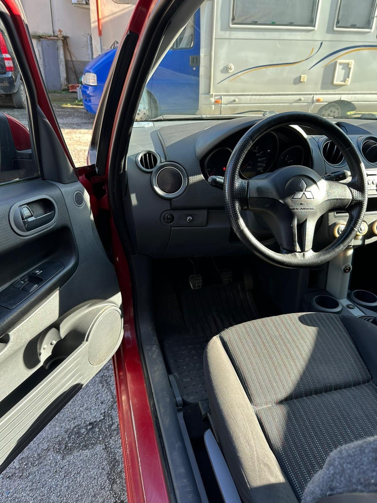 Mitsubishi Colt 1.1 12V 3p.GPL Special Action Model