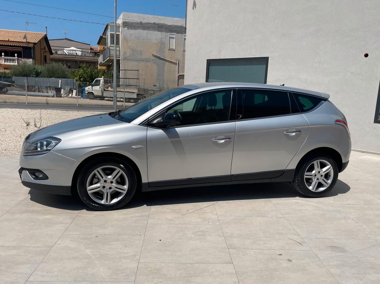 Lancia Delta 1.6 MJT DPF Oro