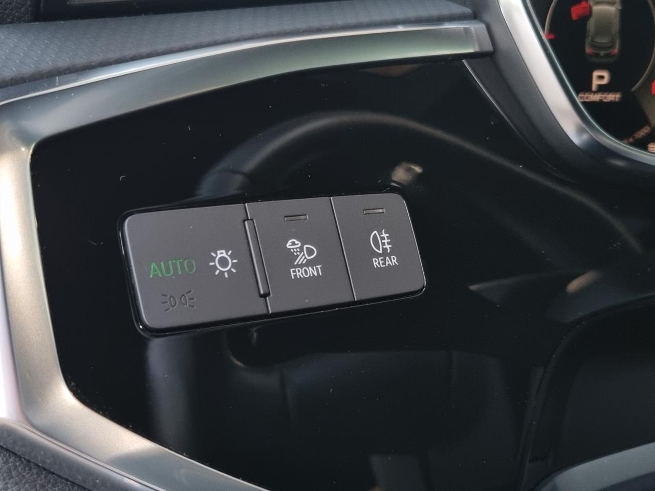 Audi Q3 II 2018 35 2.0 tdi S line edition s-tronic