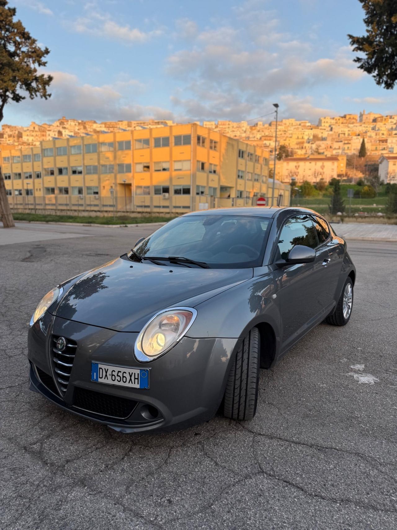 Alfa Romeo MiTo 1.6 JTDm 16V Distinctive Sport Pack