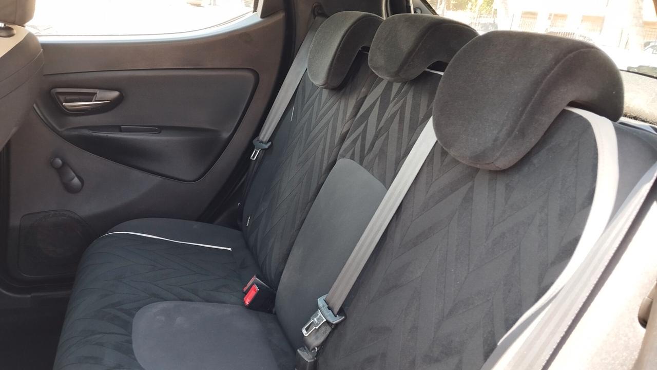 LANCIA YPSILON 1.2 BENZINA