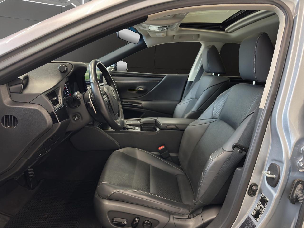 Lexus ES 300h 2.5 Executive cvt