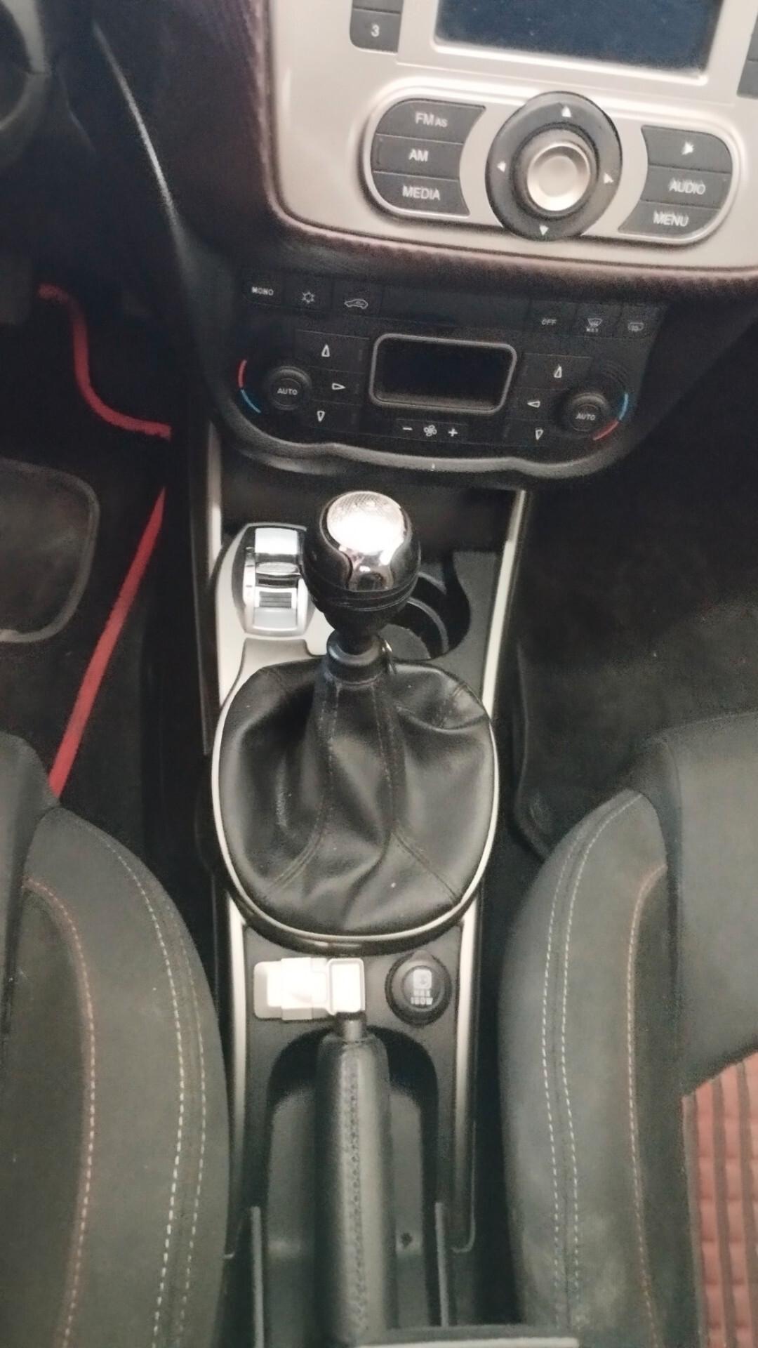 Alfa Romeo MiTo 1.4 T 155 CV Distinctive Sport Pack