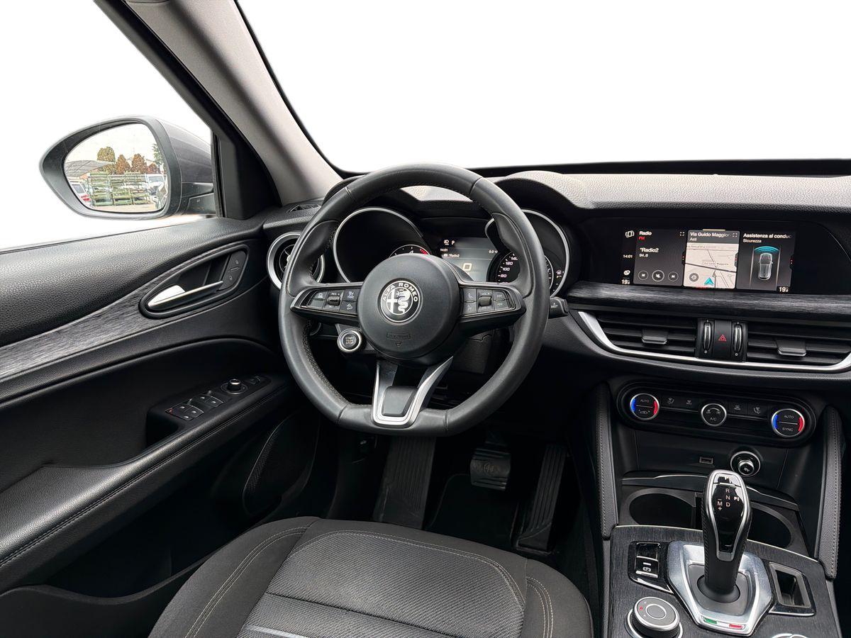 ALFA ROMEO Stelvio 2.2 t Business Q4 190cv auto my19