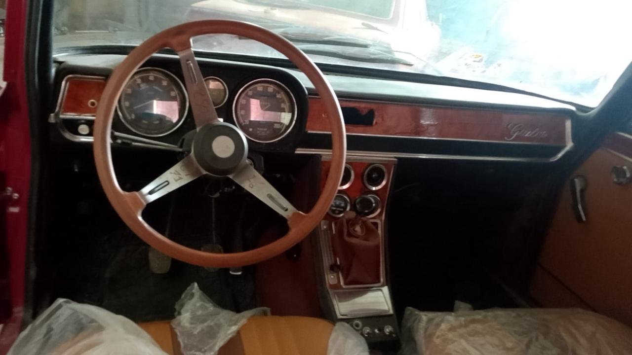 Alfa Romeo Giulia Nuova Super 1300 - 1974