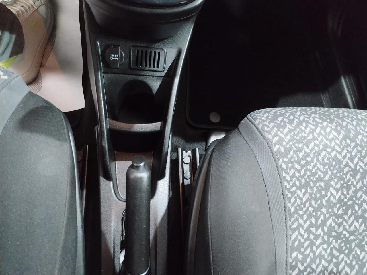 Lancia Ypsilon 1.0 FireFly 5 porte S&S Hybrid Ecochic Silver