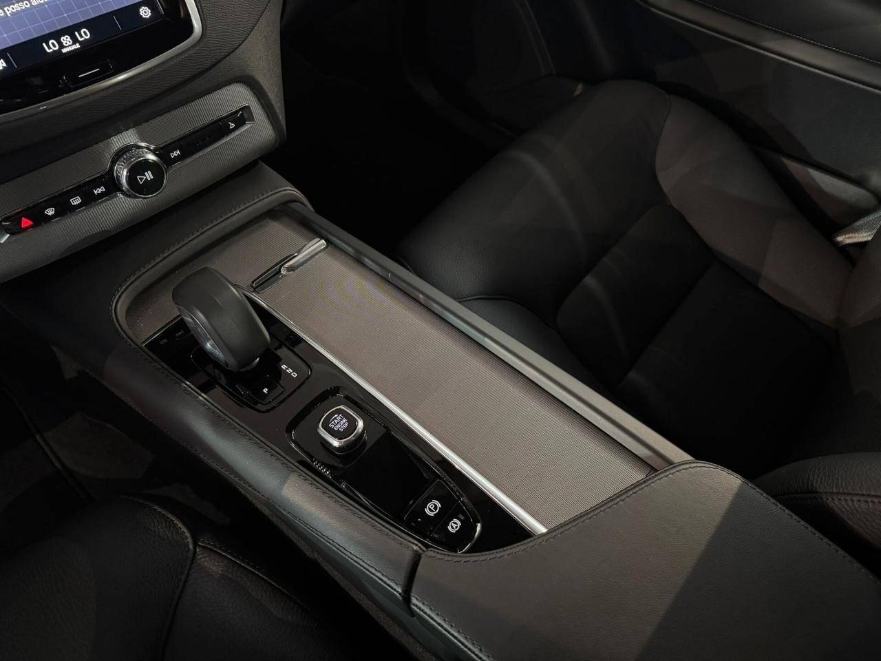 Volvo XC 90 B5 (d) AWD automatico 7 posti Ultimate Bright