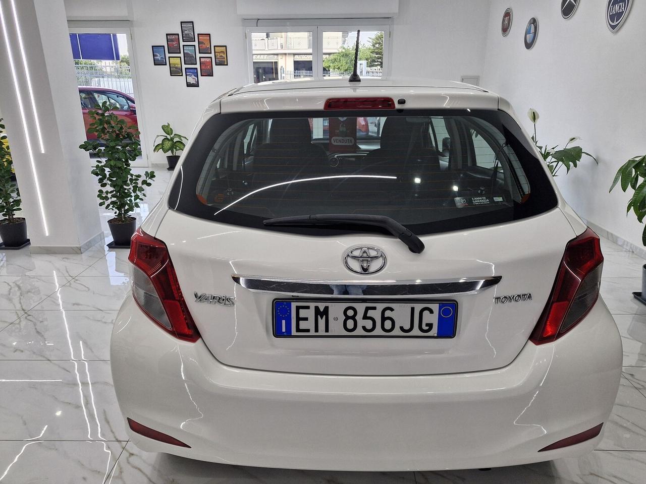 TOYOTA YARIS 1.0 BENZINA 69CV X NEOPATENTATI