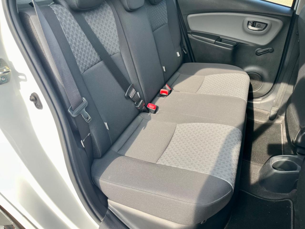 Toyota Yaris 1.5h 2015 61.000km pari al nuovo