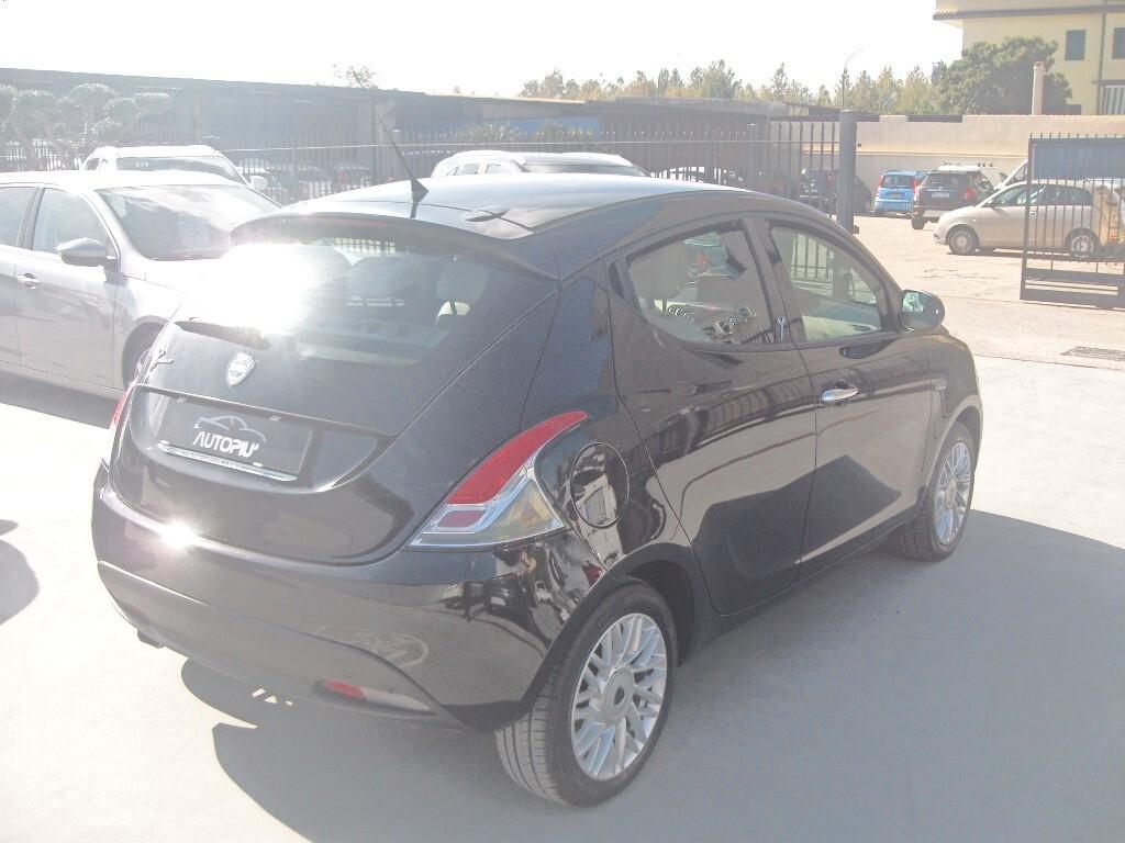 Lancia Ypsilon 1.2 69 CV 5 porte GPL Gold - 2014