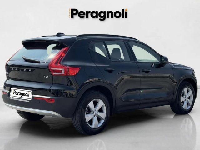 VOLVO XC40 T2 ESSENTIAL AUTOMATICA