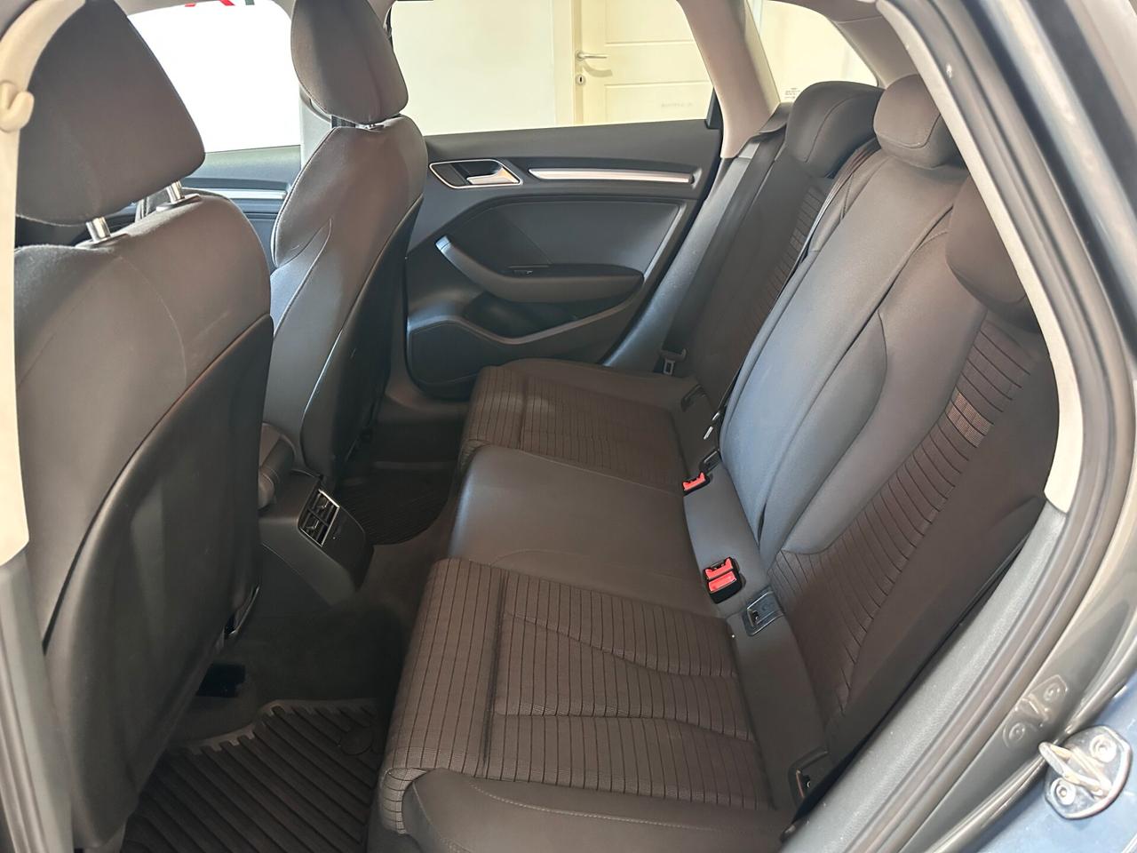Audi A3 SPB 1.6 TDI 110cv – NAVI – FULL – DA VETRINA