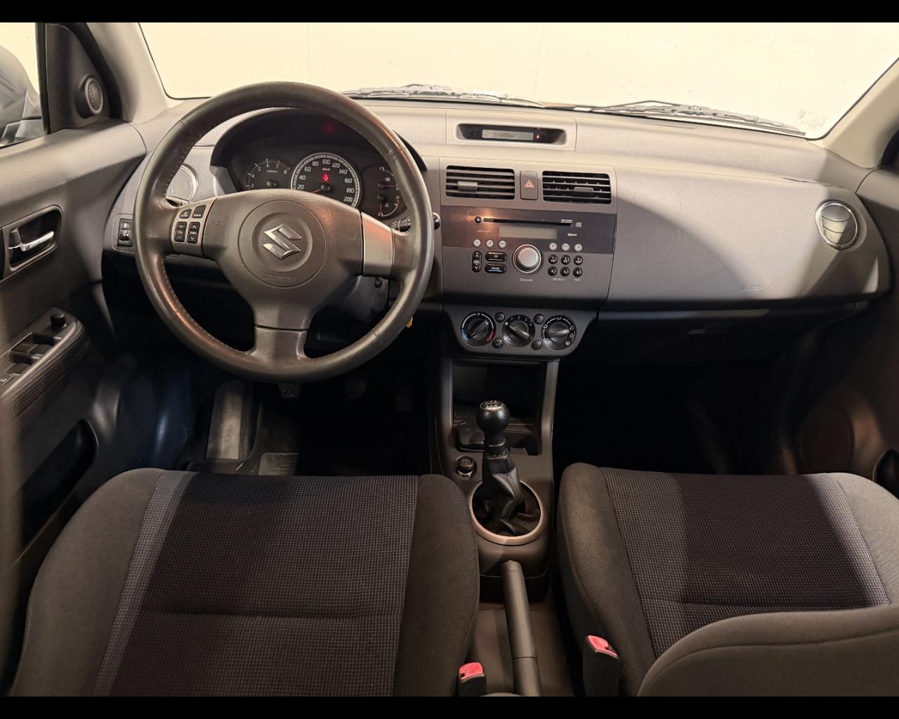 SUZUKI SWIFT 1.3 16v GL 4x4 5p