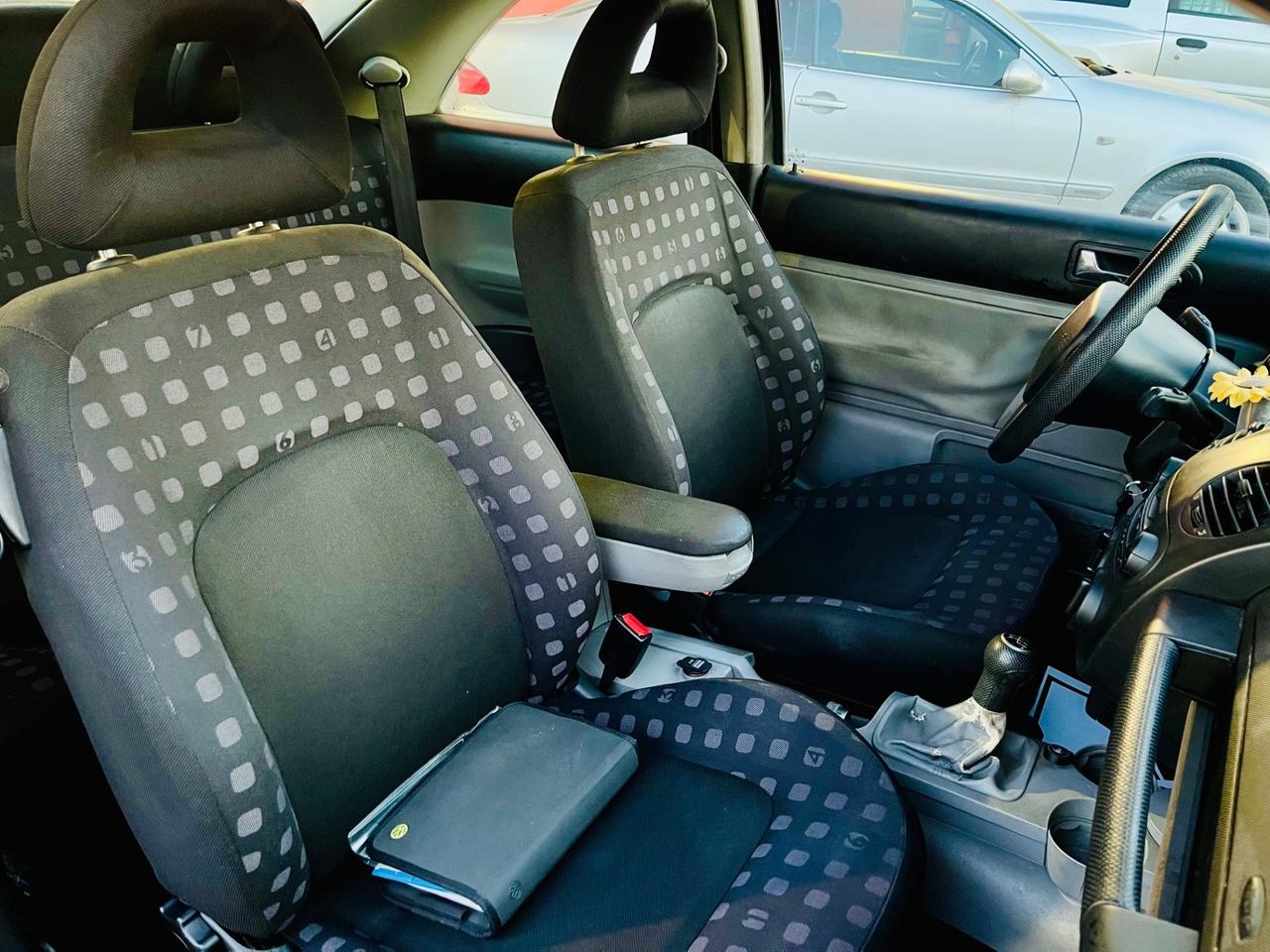 Volkswagen New Beetle 1.6