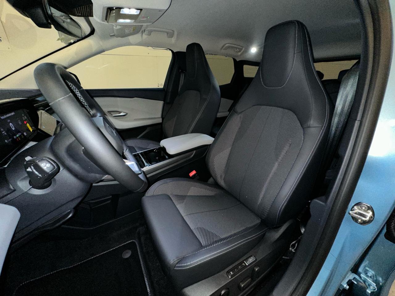 Ford Explorer-e Extended Range 204 CV
