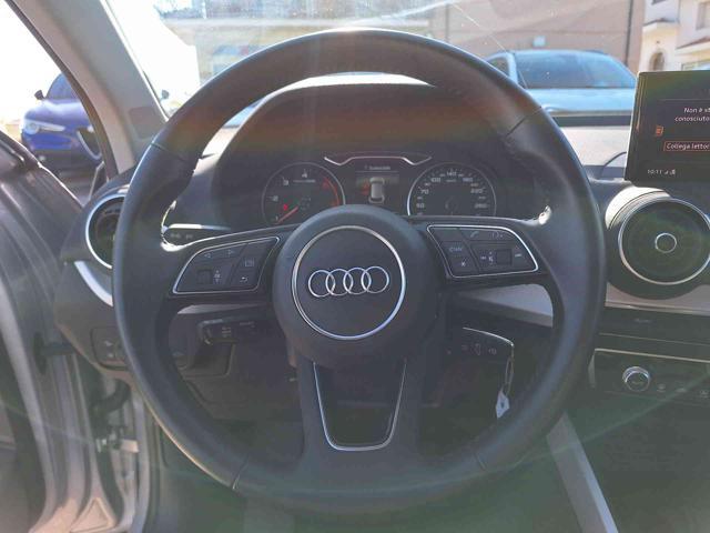 AUDI Q2 35 TDI quattro S tronic Business