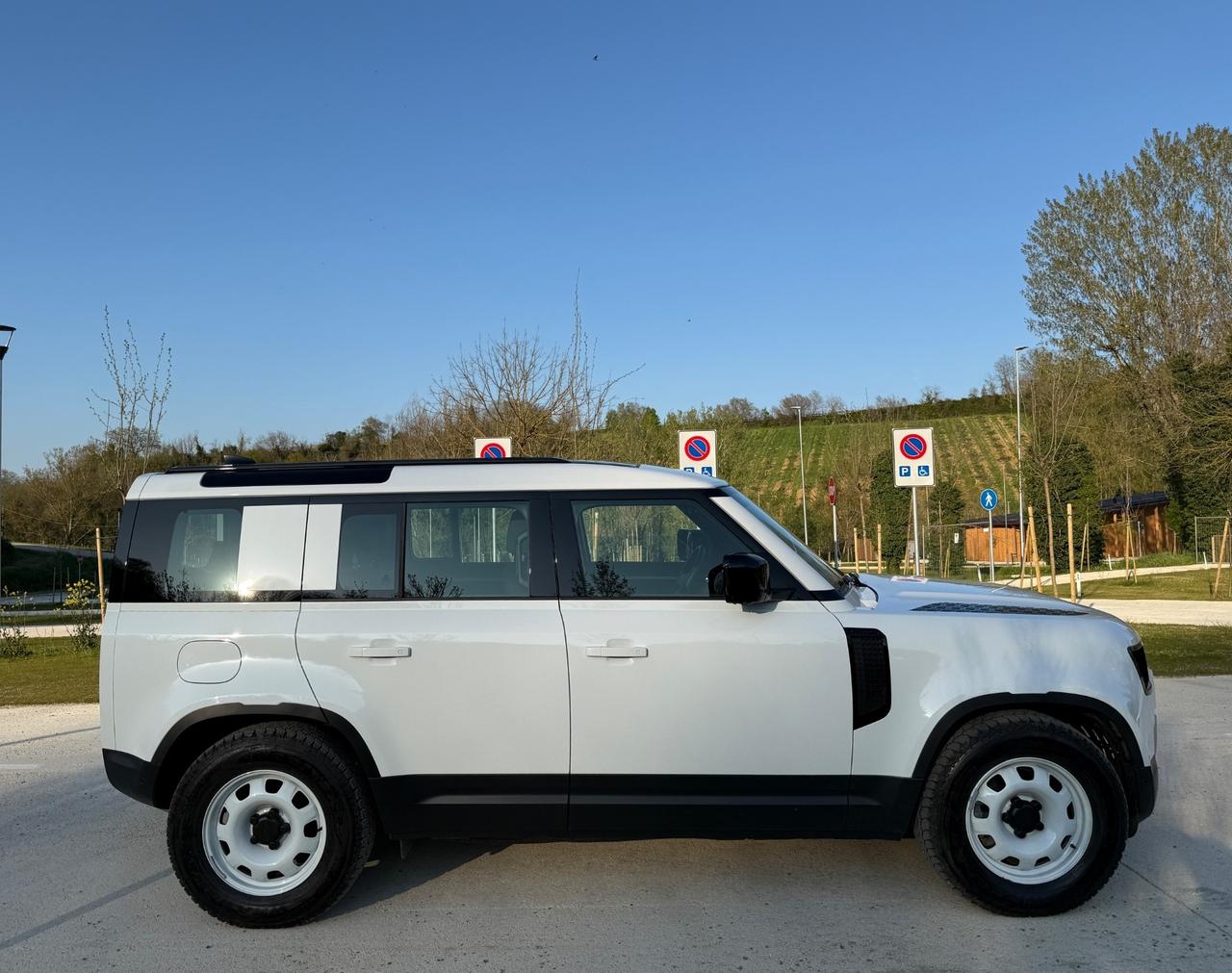 Land Rover Defender 110 3.0D I6 250 CV - LEASING SUBENTRO