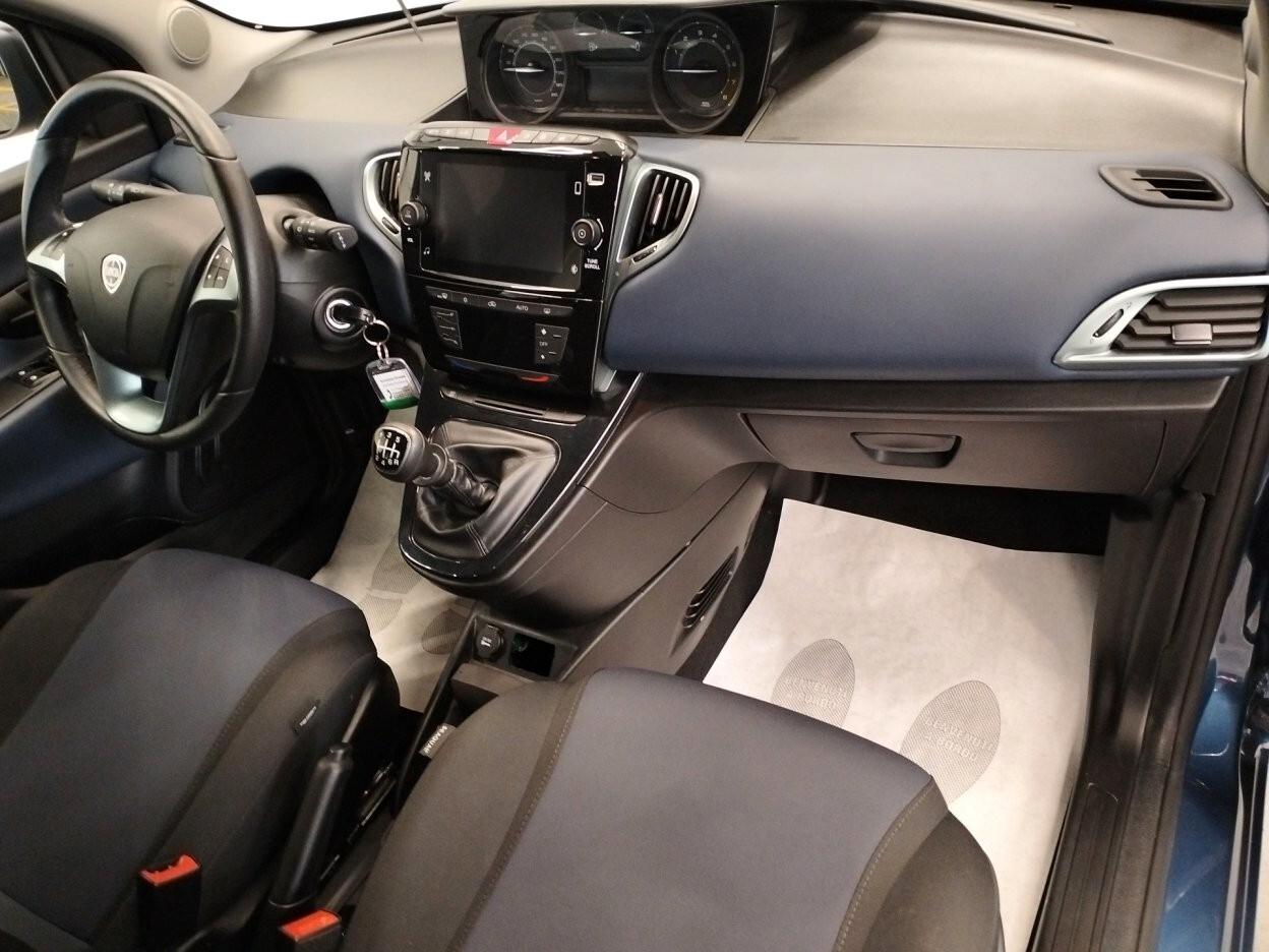 Lancia Ypsilon 1.0 firefly hybrid Gold Plus s