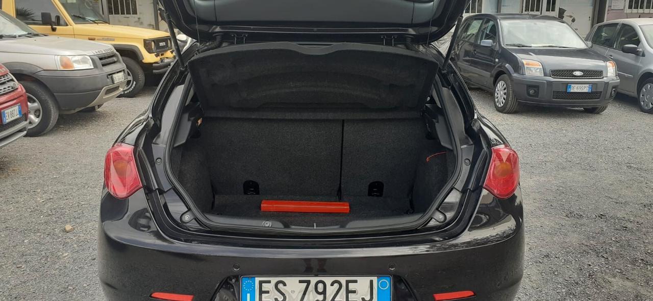 Alfa Romeo Giulietta 2013 - 1.6 JTDm-2 105 CV Lb automobili