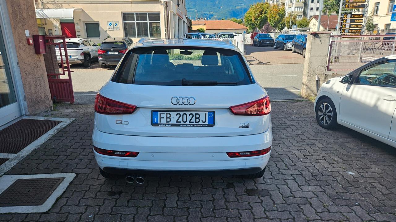 Audi Q3 2.0 tdi Sport quattro 150cv TETTO-NAVY-LED