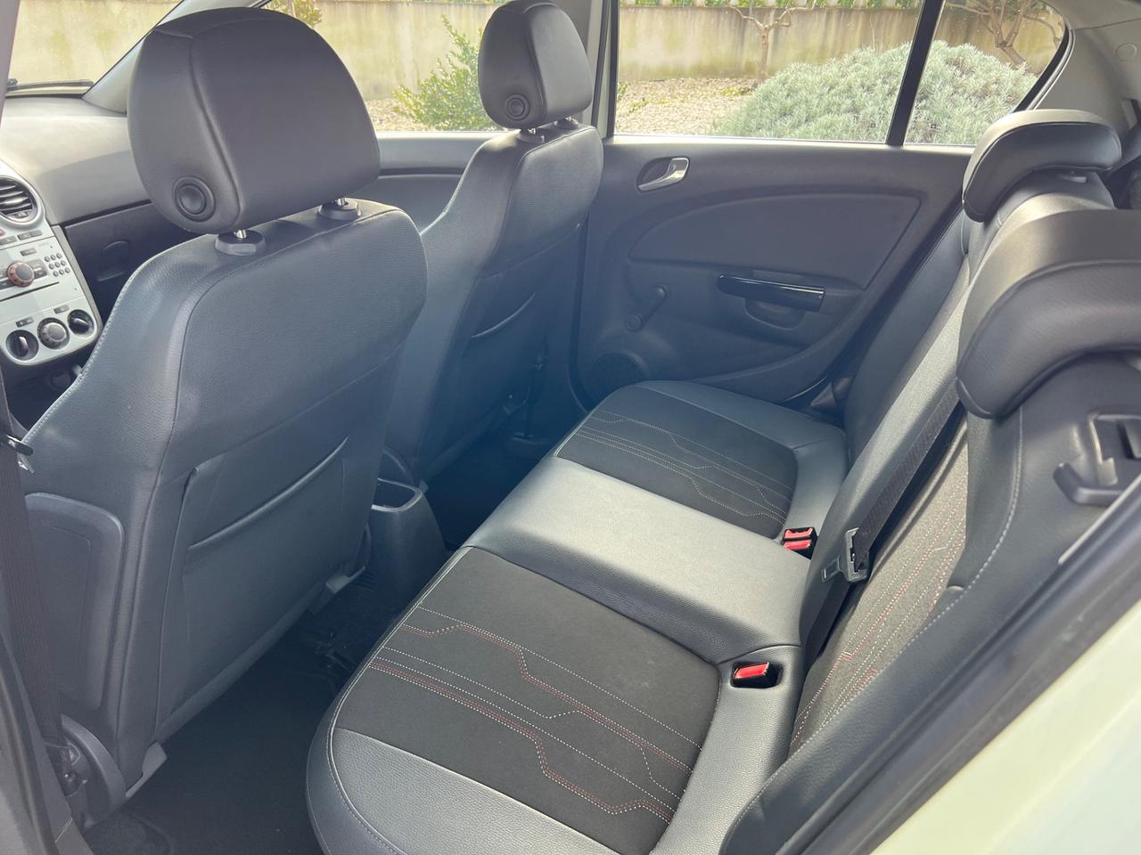 Opel Corsa 1.2 5 porte GPL-TECH 2012