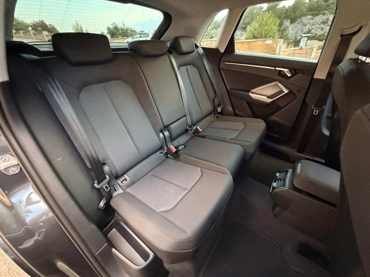 Audi Q3 S-LINE EDITION/2.0 150CV/ 20"/IVA ESPOSTA