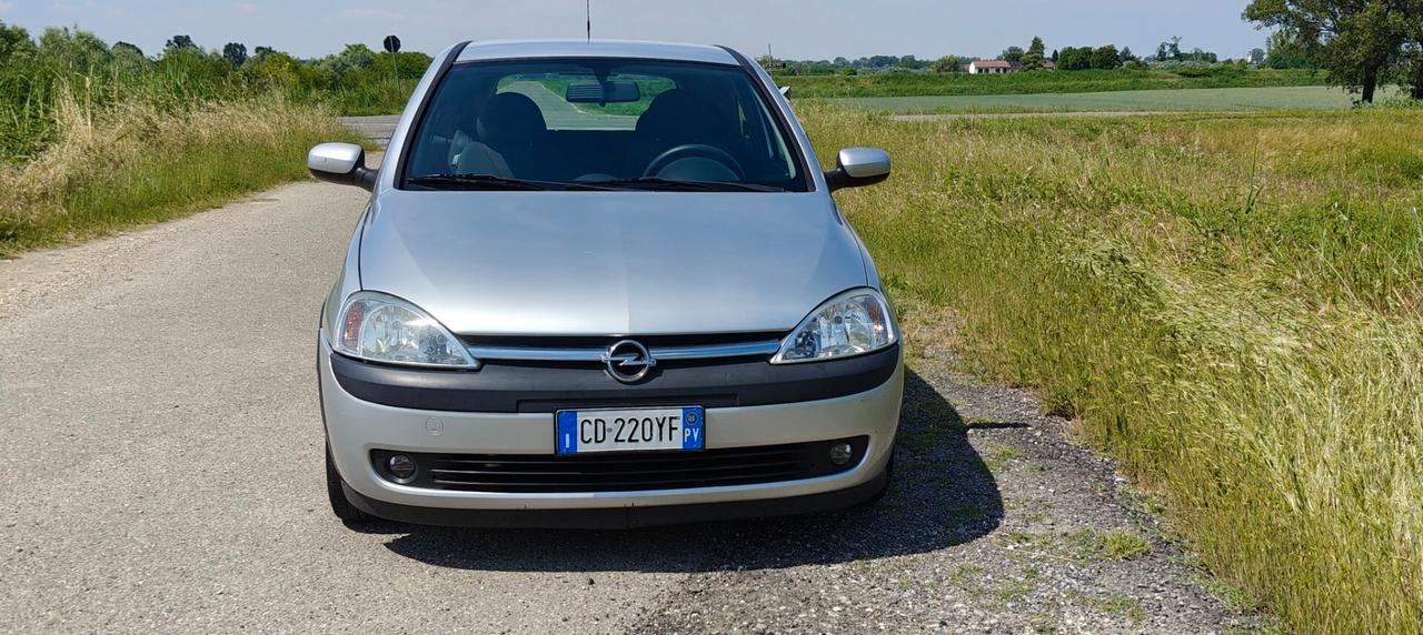 Opel Corsa 1.0 Benzina - Neopatentati