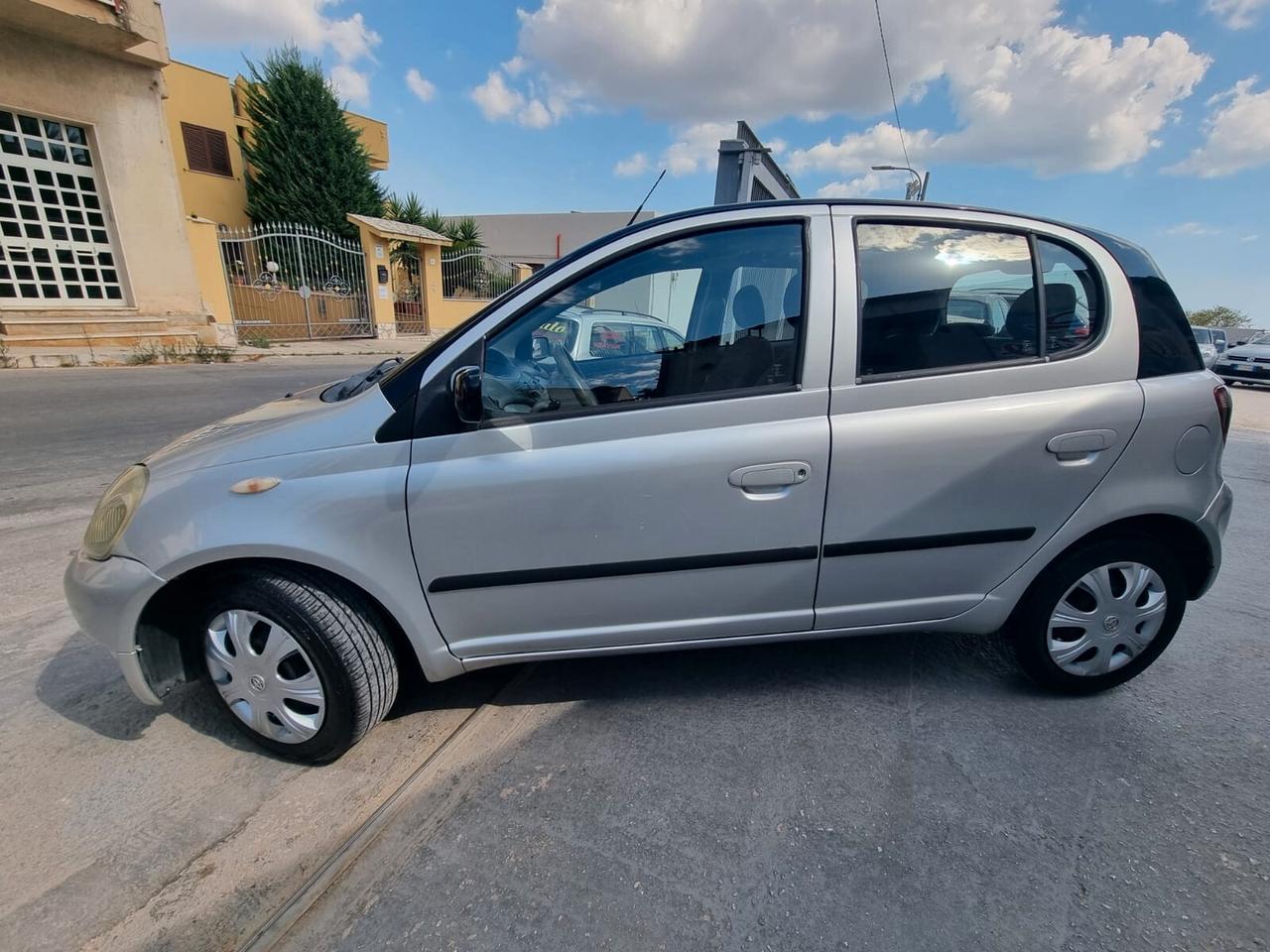 Toyota Yaris 1.4 tdi D-4D cat 5 porte