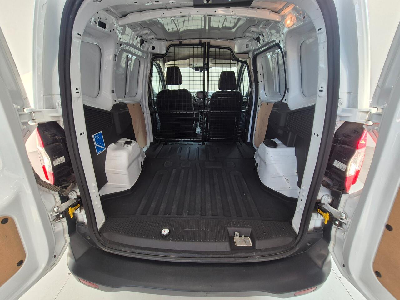 FORD TRANSIT COURIER
