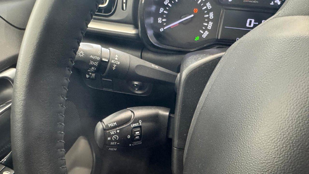 Citroen C3 1.2 puretech SHINE PLUS NAVI 82 Cv.