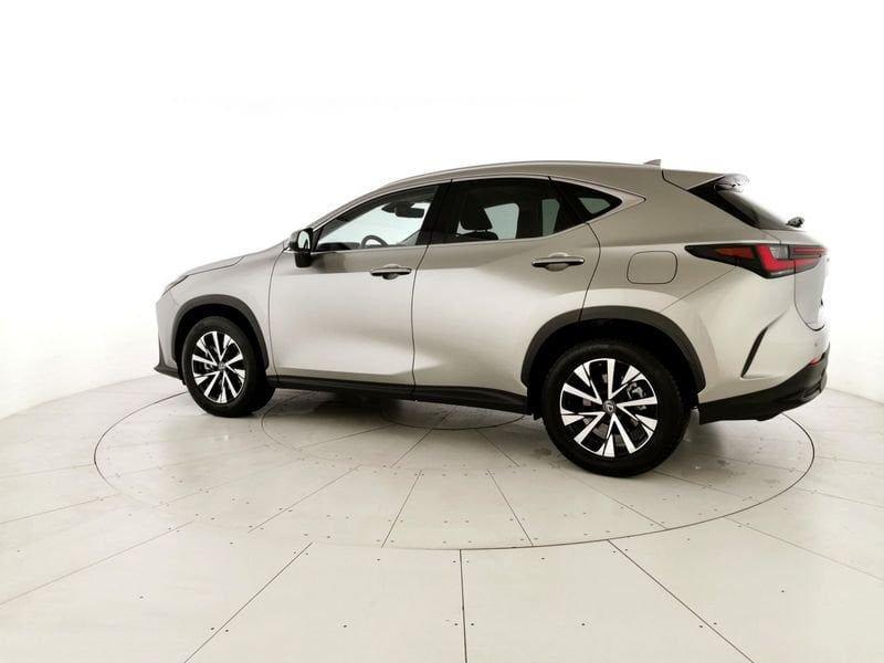 Lexus NX PLUG-IN 4WD PREM NG22