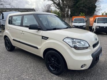 Kia soul -1.6 crdi -full-km 85000-2011