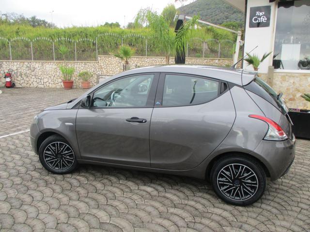 LANCIA Ypsilon 1.2 69 CV 5 porte GPL Ecochic Gold