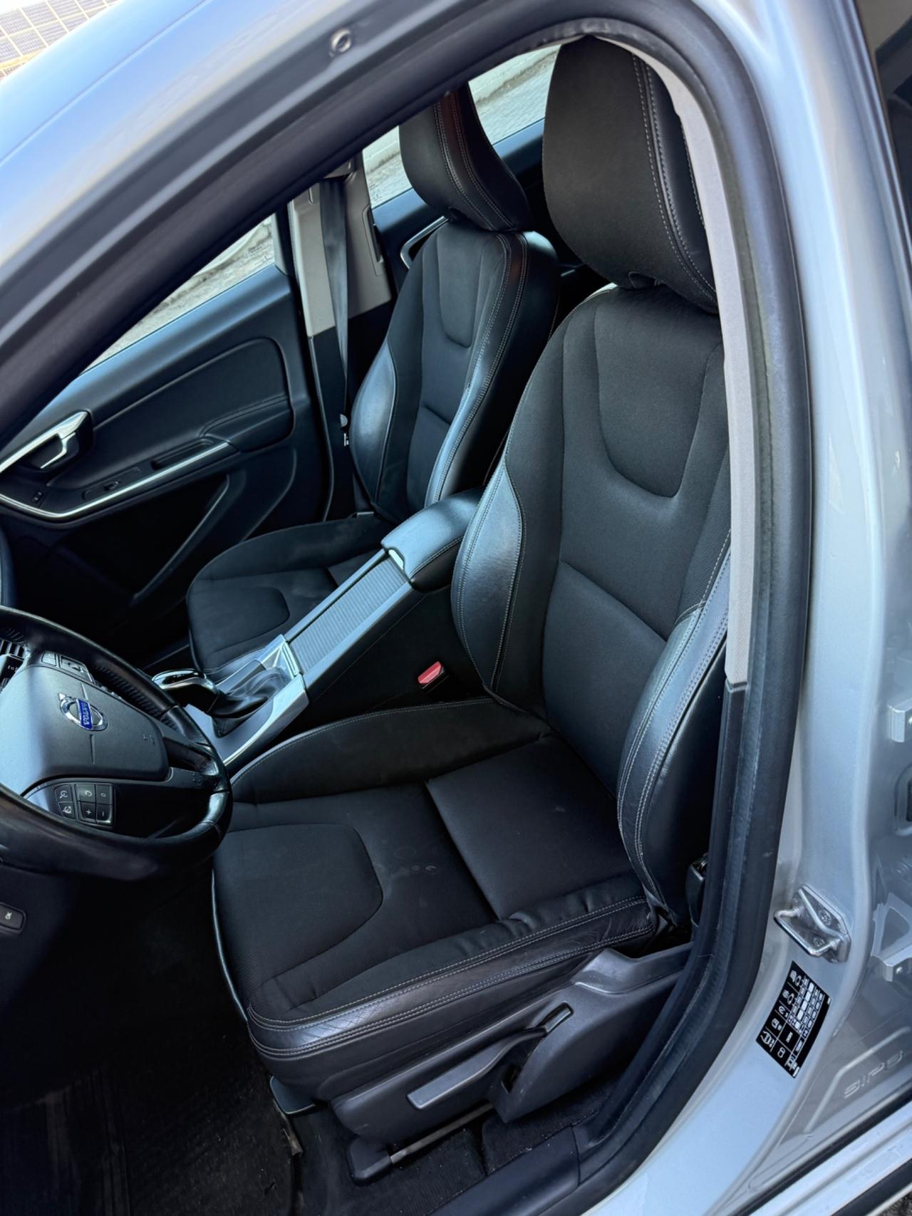 Volvo V60 D3 Geartronic Summum